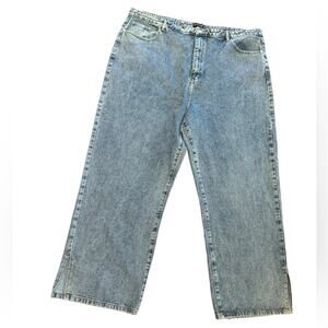 PrettyLittleThing Plus Light Blue Relaxed Jeans Womens Size 26 NWT